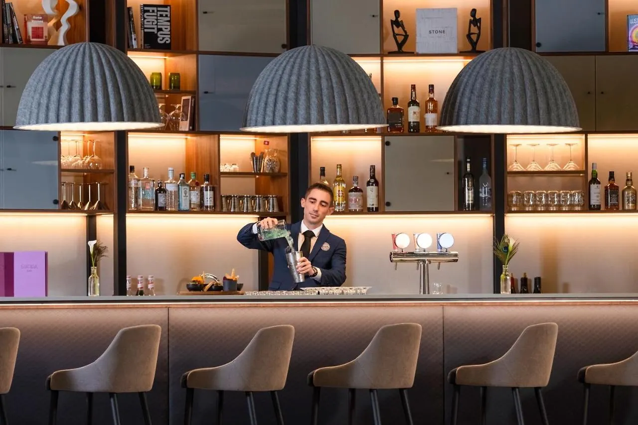 **** Hotel Mercure Geneva Airport Meyrin Switzerland