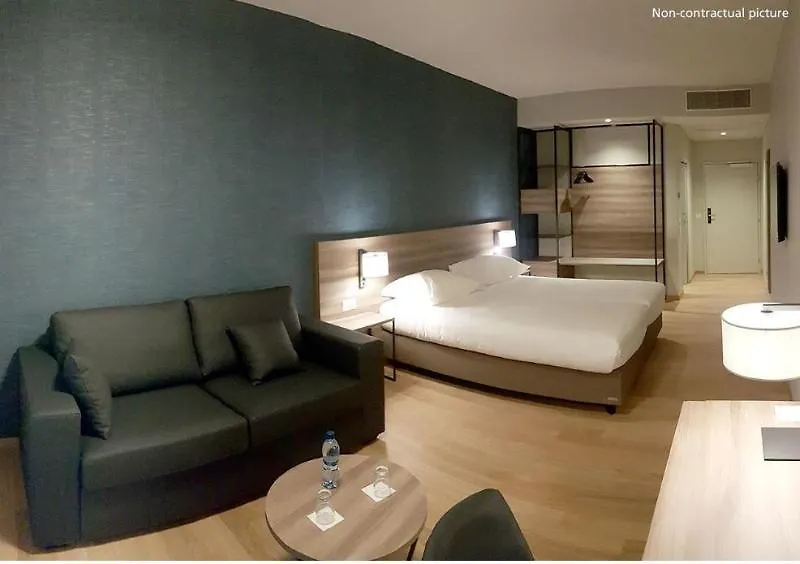 Mercure Geneva Airport Meyrin 4*,